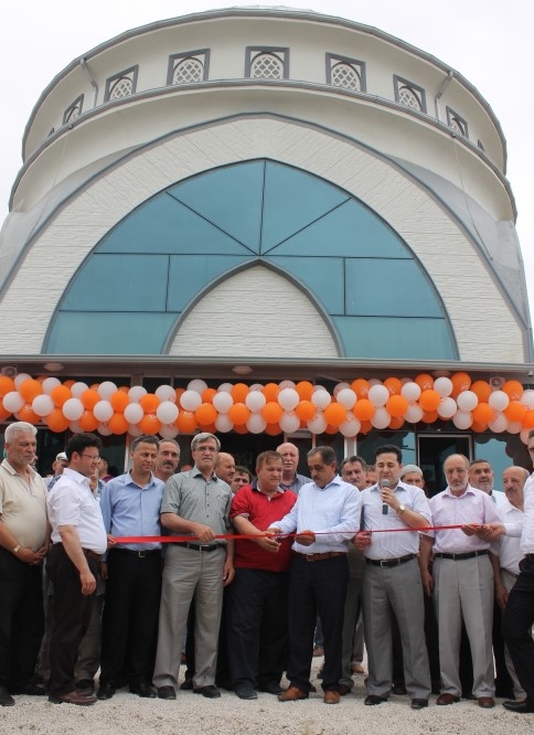 Akşemseddin Cami Törenle İbadete Açıldı