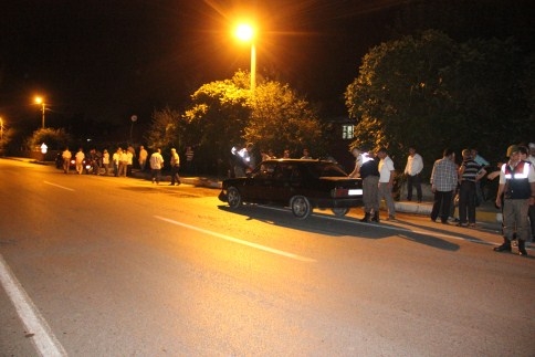 Teravih Namazına Giden Yaşlı Adama Araba Çarptı