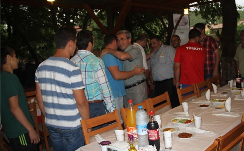 BAŞARI ÖDÜLLENDİRİLDİ...