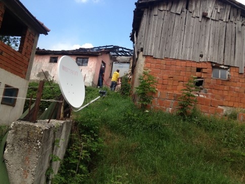 Çıkan Yangında  Ev Tamamen Yandı