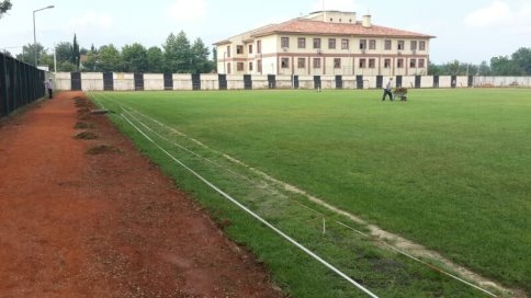 Akyazı Stadı Yürüyüş Alanı, Sentetik Halı Kaplanması Ve Aydınlatma Çalışmaları Tamamlandı