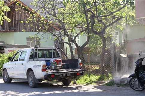 Akyazı Belediyesi Gece İlaçlamaları Aralıksız Sürüyor