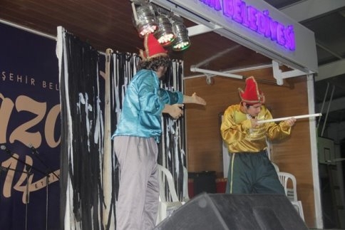 Mobil Sahne Yolculuğa Devam Ediyor