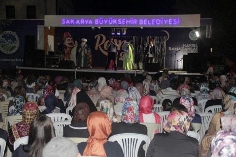 Mobil Sahne Yolculuğa Devam Ediyor