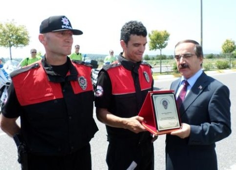 Motosikletli Polis Timleri Sertifikalarını Aldı