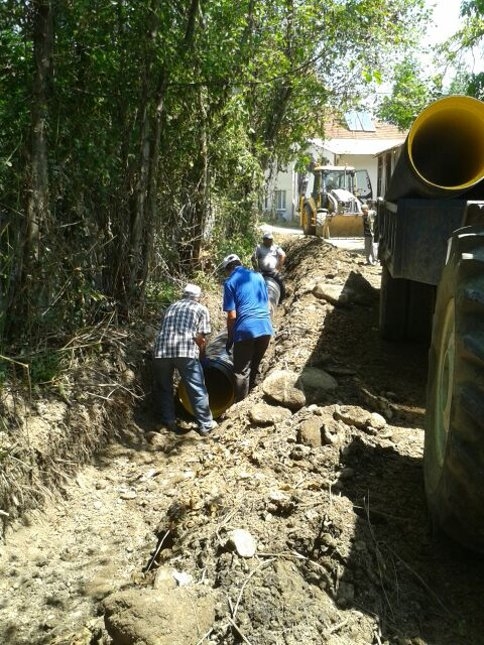 Yıkılan Köprüler Yeniden İnşa Ediliyor