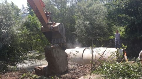 Yıkılan Köprüler Yeniden İnşa Ediliyor