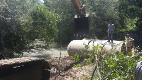 Yıkılan Köprüler Yeniden İnşa Ediliyor