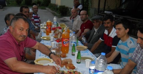 Akyazı’da Örnek İftar