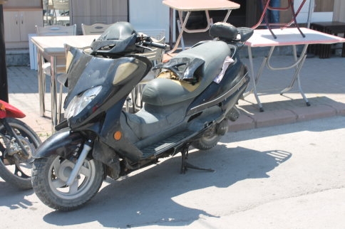 Motosiklette Bulunan 3 Yaşındaki Çocuk Hafif Yaralandı