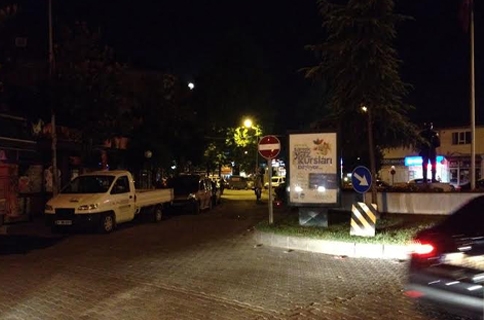 Fayton Durağı Atatürk Heykeli Civarında Bıçaklı Yaralama