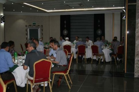 Kıraat Eğitim Derneği İftar Yemeği Programı Düzenledi