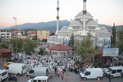 Akyazı İftarla Buluşuyor