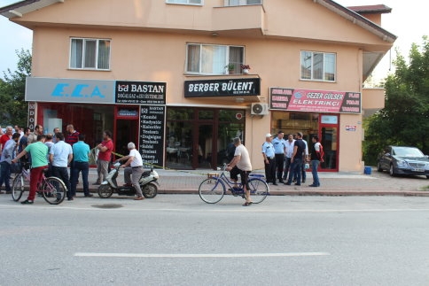 Akyazı'da Silahlı Saldırı