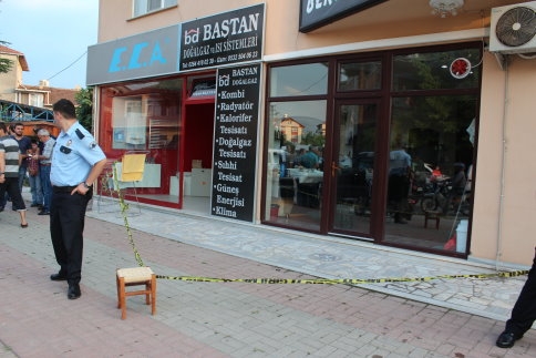 Akyazı'da Silahlı Saldırı