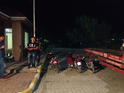 Jandarma Motosiklet Sürücülerine Göz Açtırmıyor