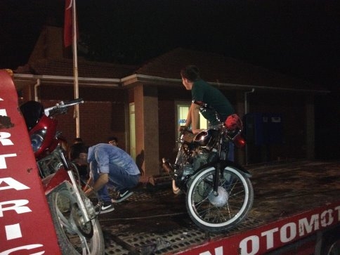 Jandarma Motosiklet Sürücülerine Göz Açtırmıyor