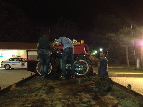 Jandarma Motosiklet Sürücülerine Göz Açtırmıyor