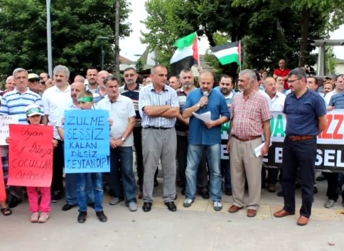 Akyazı gönüllü kuruluşları ve siyasi partiler adına basın açıklaması