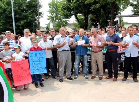 Akyazı gönüllü kuruluşları ve siyasi partiler adına basın açıklaması