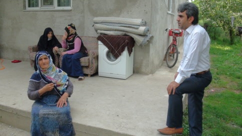 Eve Atılan Esrarengiz Taşlar Korku ve Paniğe Neden Oldu