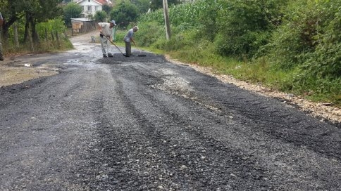 Dokurcun’da Asfalt Yama Çalışmaları BAŞLADI 