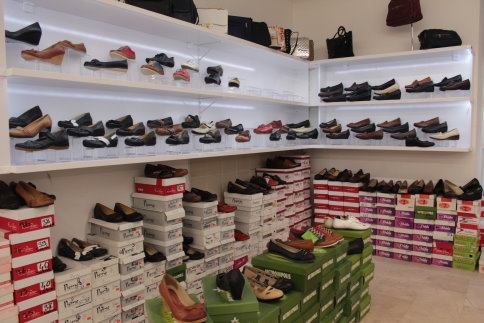 Akyazı’nın Ayakkabı Merkezi Savaş Kundura Yeni Yerinde.