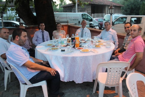 Azo Çifçi Üyelerine İftar Yemeği Verdi