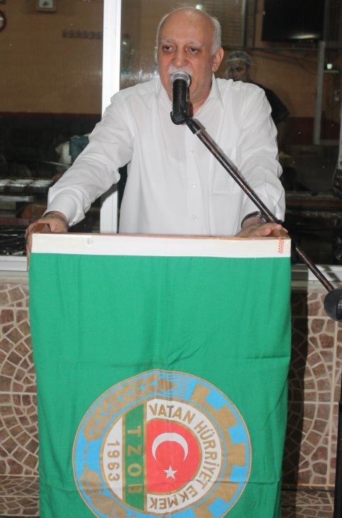 Azo Çifçi Üyelerine İftar Yemeği Verdi