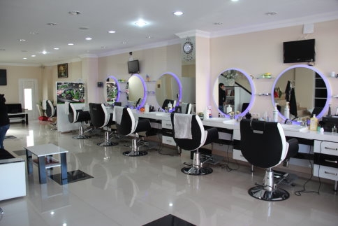 Pazar Günü ve Bayramda Açığız