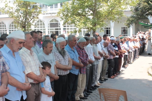 Gazze İçin Gıyabi Cenaze Namazı Kılındı
