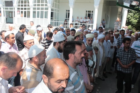 Gazze İçin Gıyabi Cenaze Namazı Kılındı