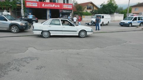 Motosiklet Minibüse Çarptı