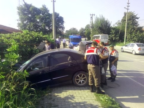 Trafik Kazası 1'i Bebek 3 Yaralı 