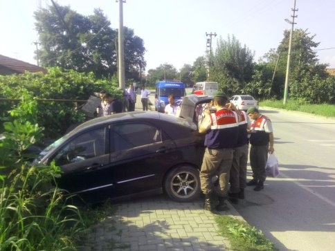 Trafik Kazası 1'i Bebek 3 Yaralı 