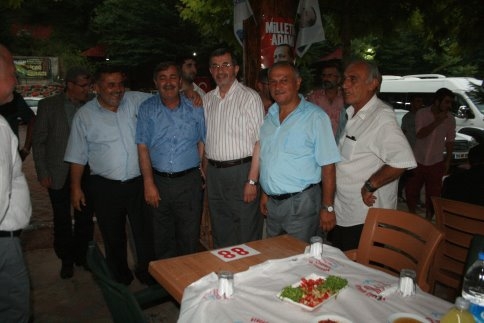 Ak Kadrolar Secim Destek Yemeğinde Buluştular