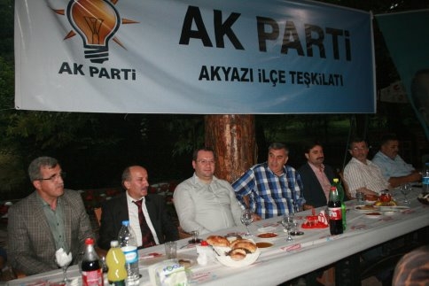 Ak Kadrolar Secim Destek Yemeğinde Buluştular