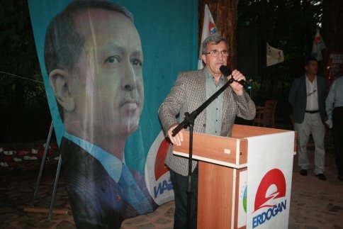 Ak Kadrolar Secim Destek Yemeğinde Buluştular