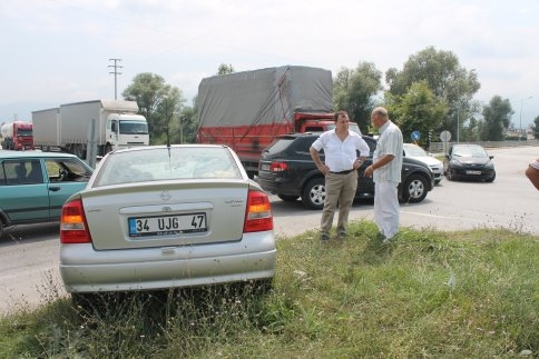 Maddi Hasarlı Kazada 1 Kişi Hafif Yaralandı