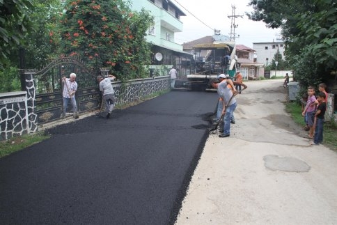 Pazarköy - Harunusta Yolu Asfalt Serim Çalışmaları Başladı