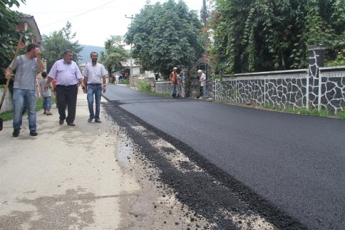Pazarköy - Harunusta Yolu Asfalt Serim Çalışmaları Başladı