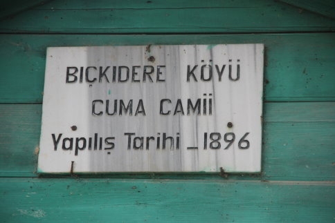 Yüz Yıllık Cami Harabeye Döndü