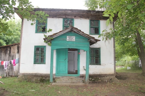 Yüz Yıllık Cami Harabeye Döndü