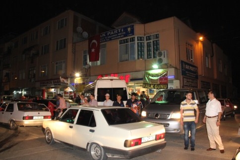 Akyazı Cumhurbaşkanını Kutluyor