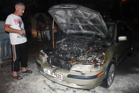 Yanan Aracın İmdadına İtfaiye Yetişti