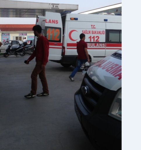 Otomobil Şarampole Yuvarlandı 