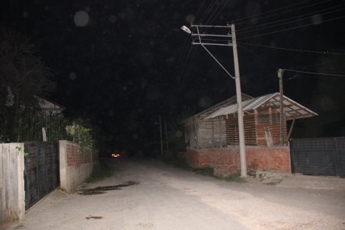 Trafo Yetersiz Gelince Tüfekle Nöbet Tutuyorlar