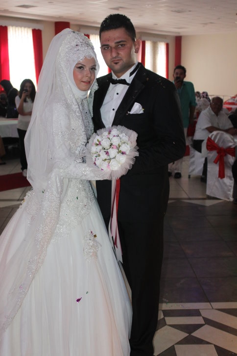 GAZETECİ ALİ ŞANLI KIZINI EVLENDİRDİ