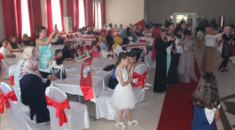 GAZETECİ ALİ ŞANLI KIZINI EVLENDİRDİ