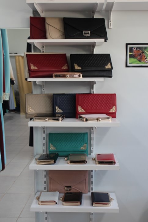 Akyazı'da Tesettür Giyimin Kalbi DAMEN'de Atıyor